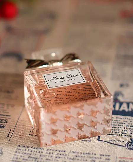 常見(jiàn)香調(diào)及其代表香水 常見(jiàn)香調(diào)及其代表香水