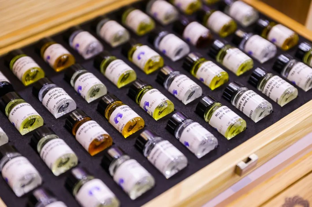 國(guó)內(nèi)外香料香精的歷史、現(xiàn)狀及發(fā)展