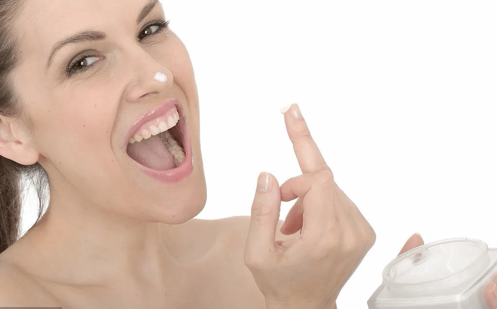 面霜怎么用效果更好？教你面霜的4個(gè)正確用法，讓皮膚緊致水嫩